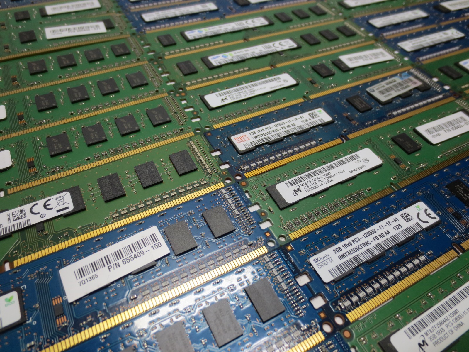 Lot of 44 2GB PC3-12800U UDIMM PC Desktop Memory RAM Mixed Brands Samsung Hynix