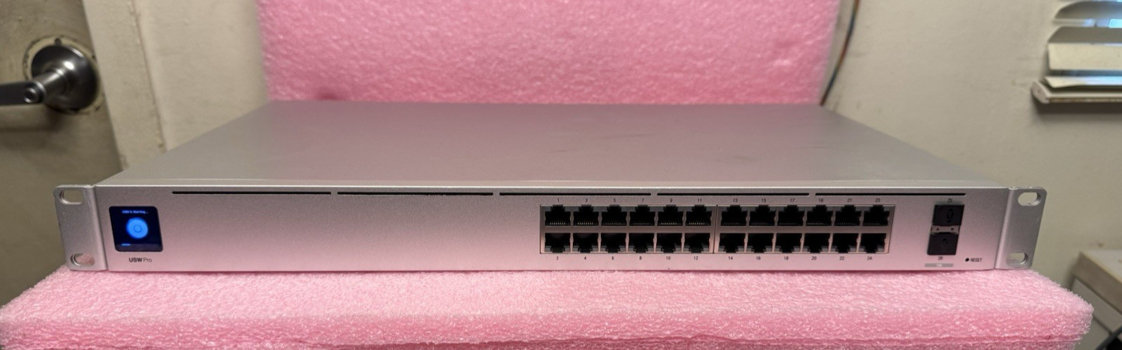 Ubiquiti UniFi USW Pro 24-Port Rackmount Gigabit Switch 10Gb SFP+ L2