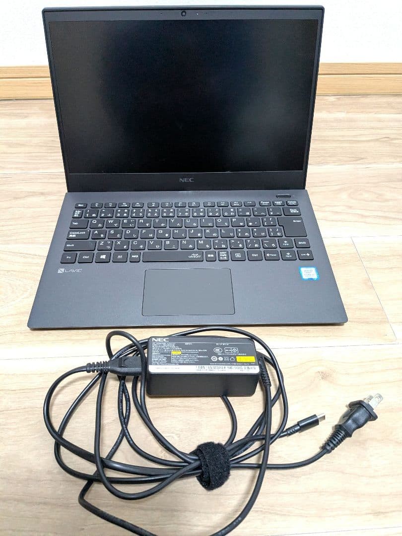 NEC LAVIE Direct PC-GN1643ZAF Core i5-8265U 8GB SSD 256GB