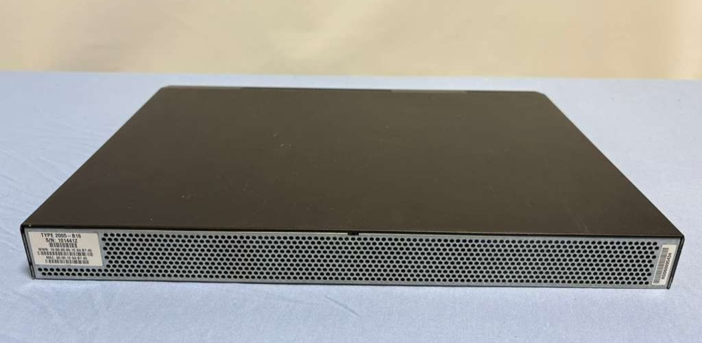 IBM Totalstorage 16-Port Channel External Switch Part 2005-B16