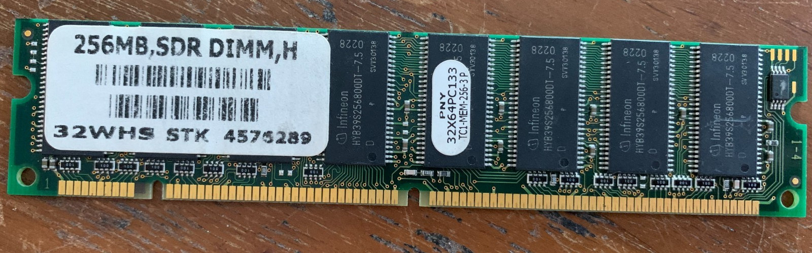 PNY STK 4576289 256MB PC133 SDRAM Desktop Memory 32x64pc133