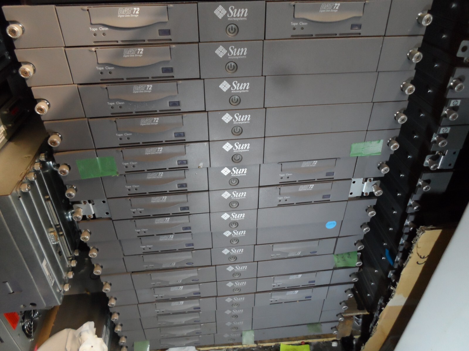 SUN 380-1325 1U RackMount Enclosure W/ Dual DAT72 DDS5 380-1324 SG-XTAPDAT72-R2