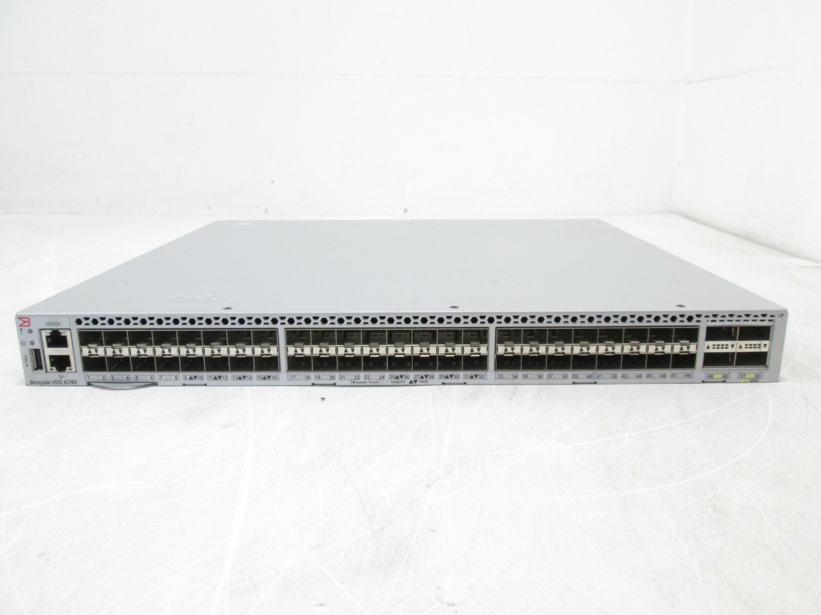 Brocade VDX 6740 BR-VDX6740-24-R Port 4 x 40Gbe QSFP+ 2x PSU 
