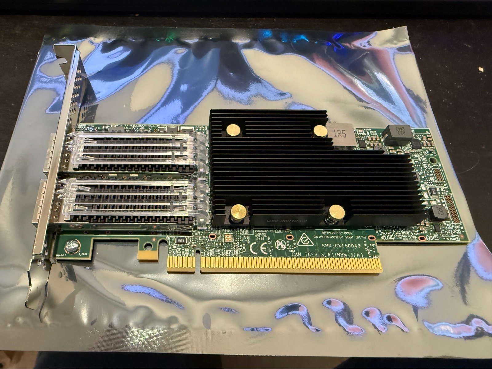 Dell FPM6F Broadcom 57508 Dual Port 100 GB/s QSFP56 PCIe 4.0 X16 Network Adapter