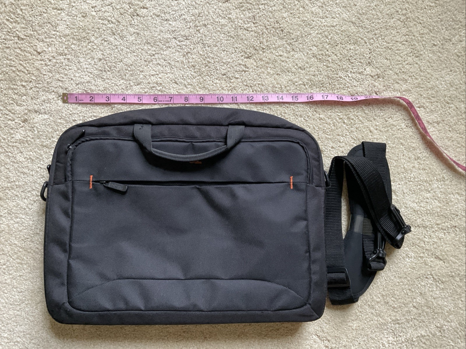 Amazon Basics 15.6" Laptop Computer Tablet Shoulder Bag Carrying Case Black