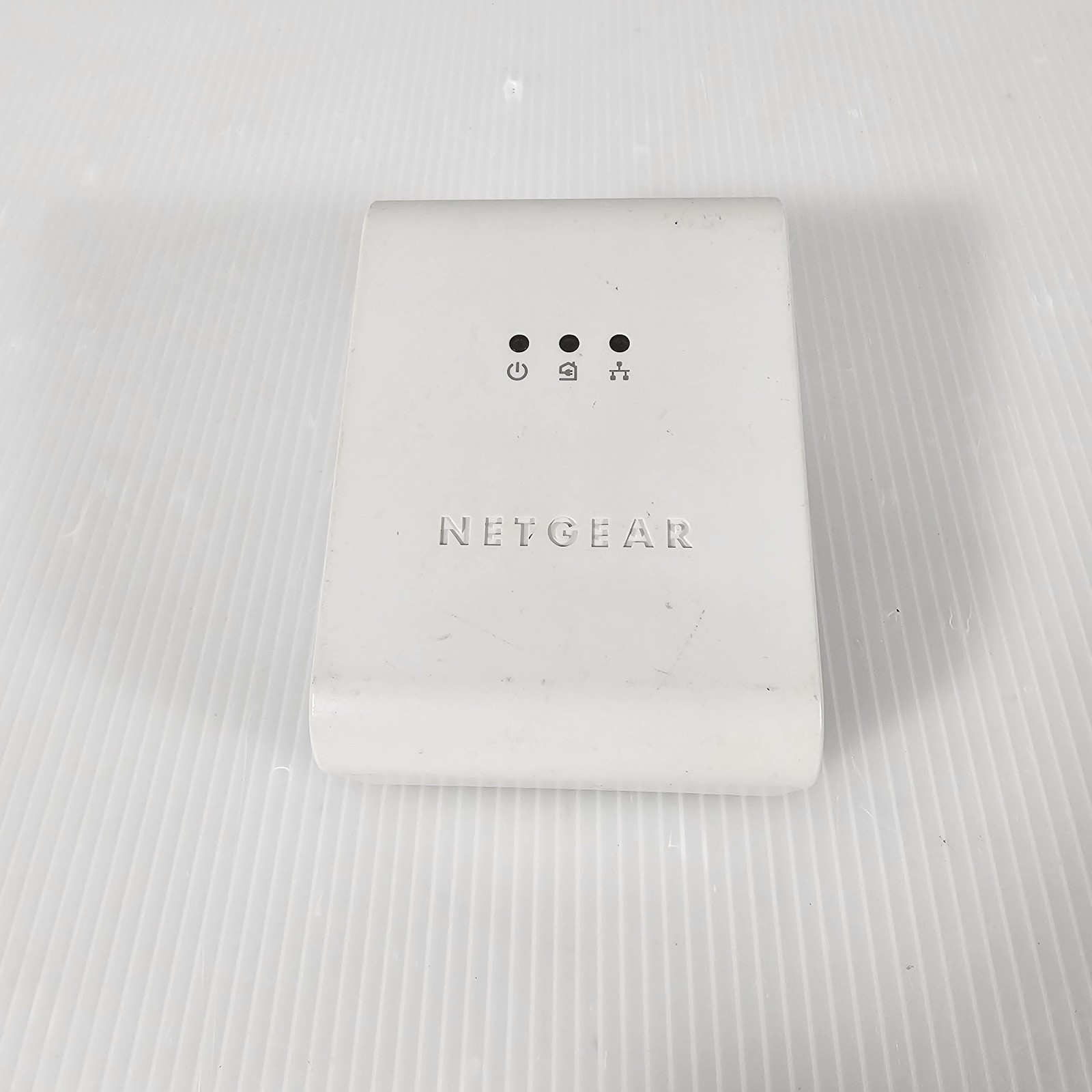 Netgear XE103 85 Mbps Wall-Plugged Ethernet Adapter 