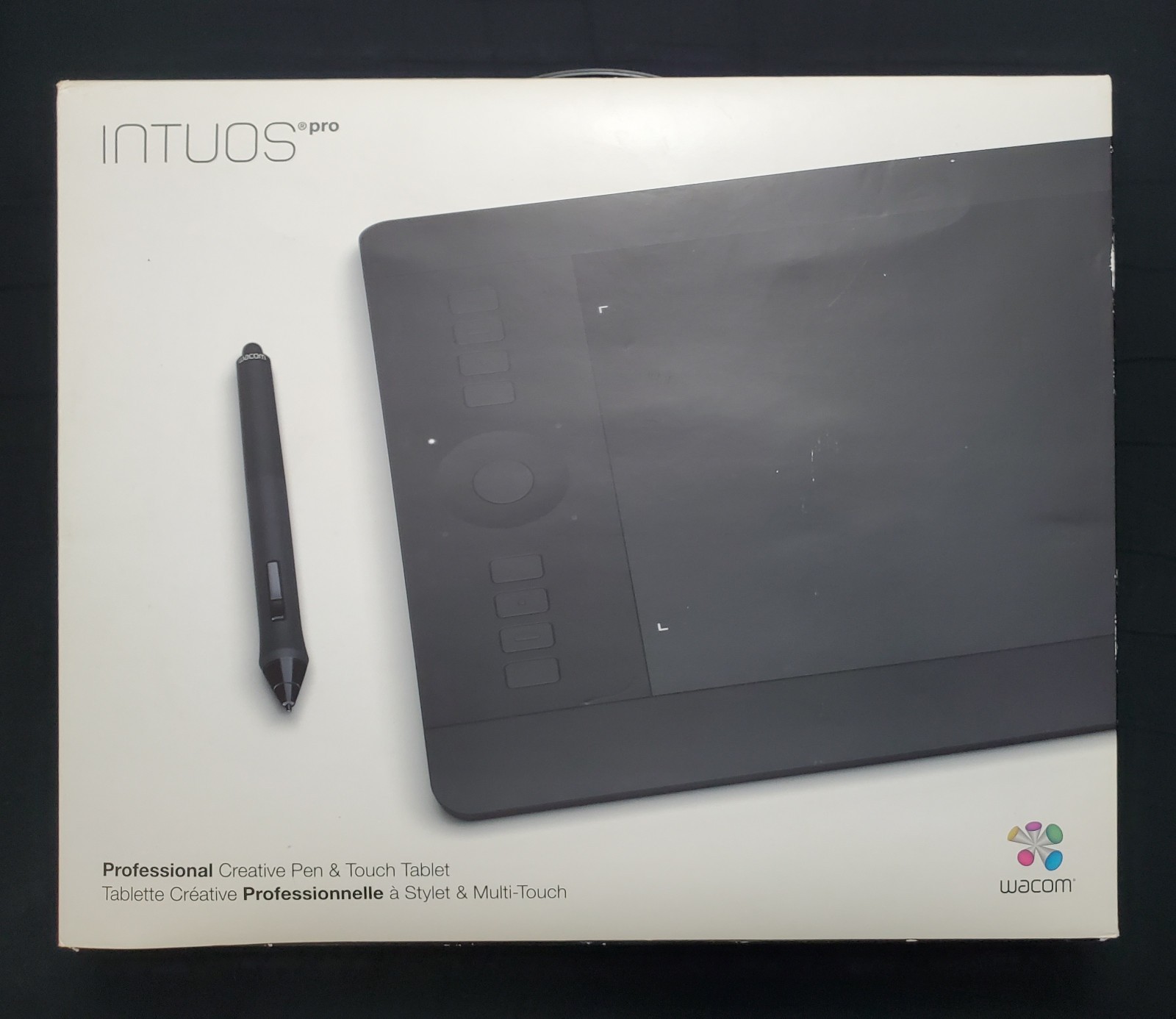 Wacom Intuos Pro Medium Pen and Touch Tablet PTH651 + Wacom Carry Case