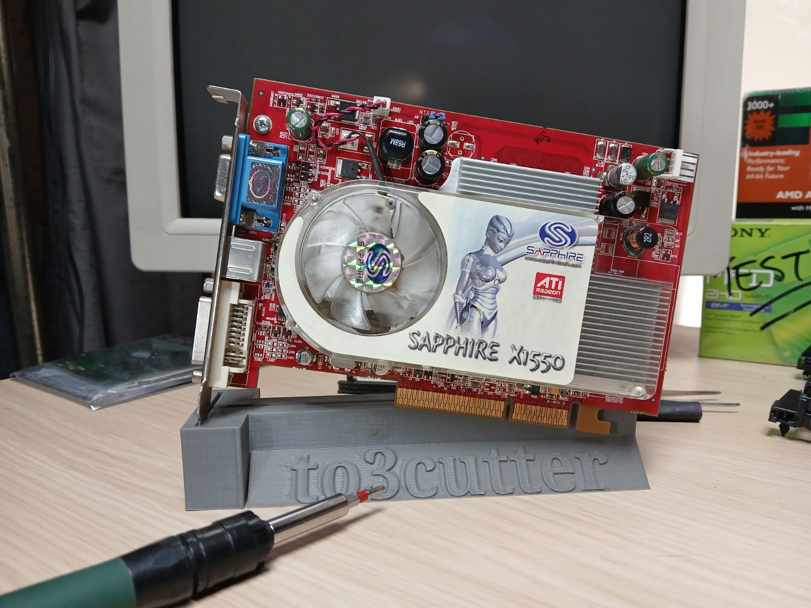 VINTAGE SAPPHIRE ATI Radeon X1550 256MB AGP8x RETRO BOARD - GAMING VGA