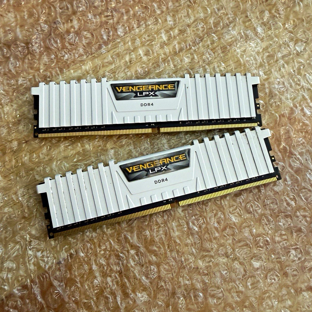 Corsair Vengeance LPX DDR4 2x8 (16gb)Modules White