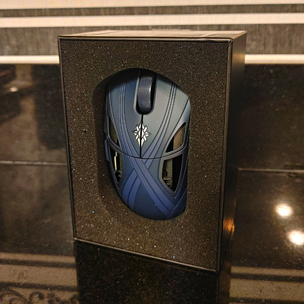 Finalmouse SLX, Box Included