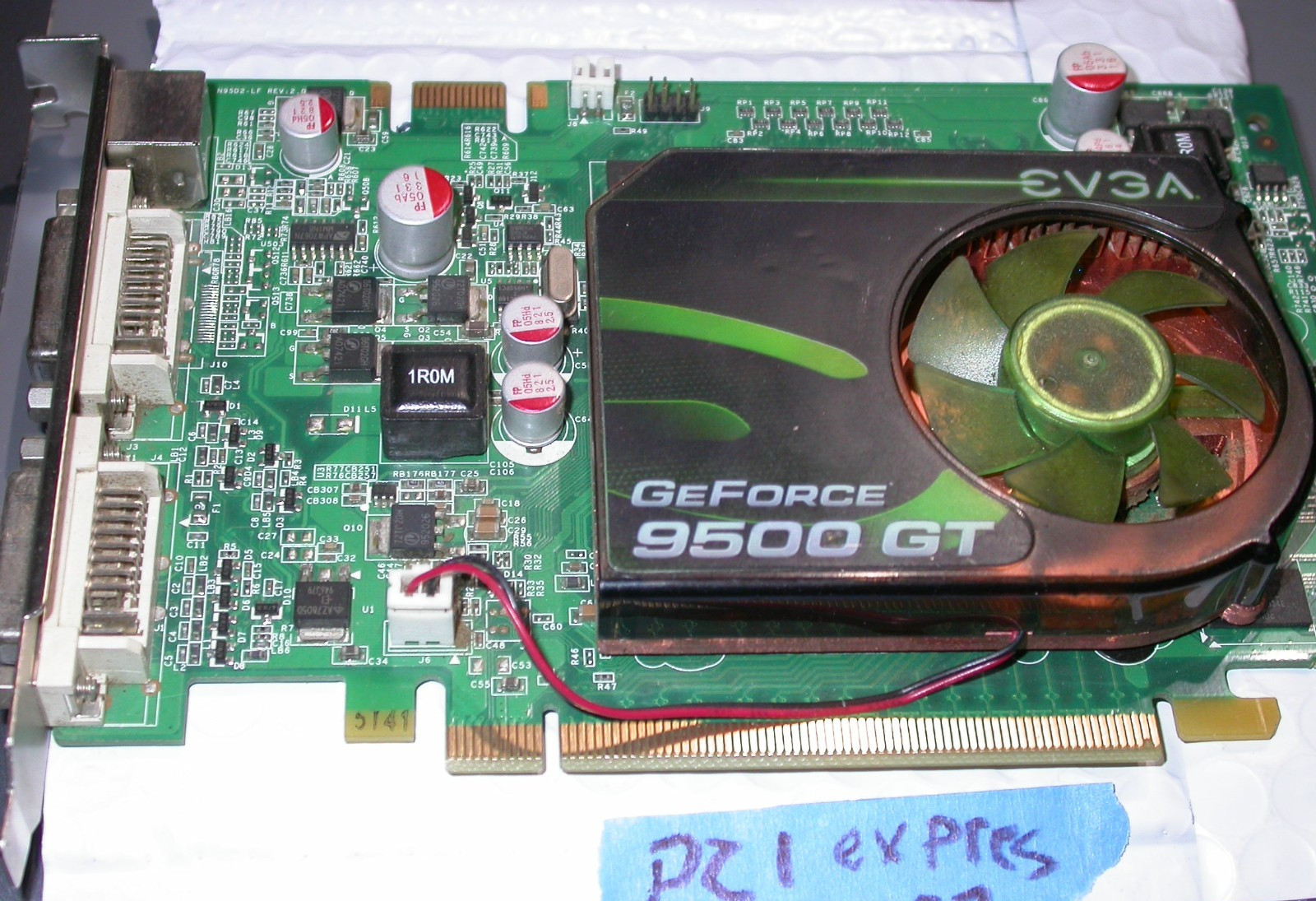 EVGA NVIDIA GeForce 9500 GT GPU Multiple Monitor, DVI, PCIe x16 Fan/Heatsink 1GB
