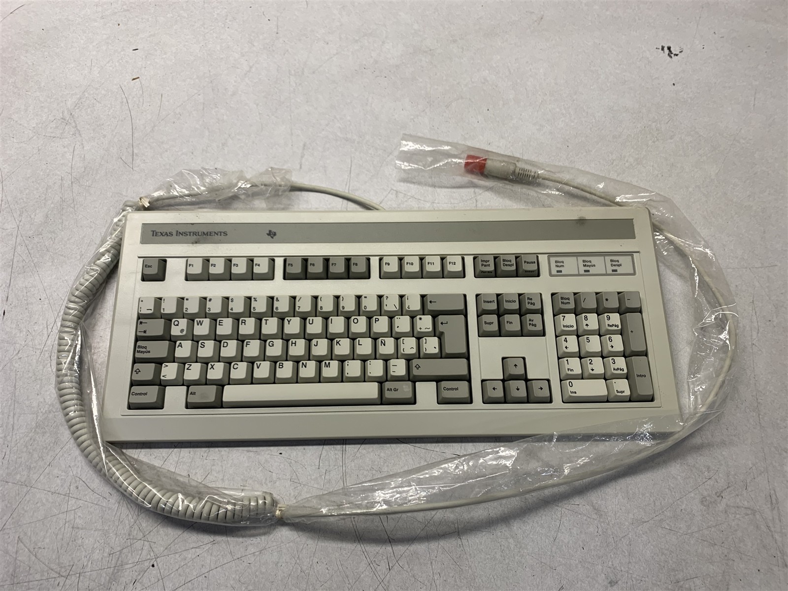 TEXAS INSTRUMENTS KB-102 KEYBOARD VINTAGE MULTIPLE