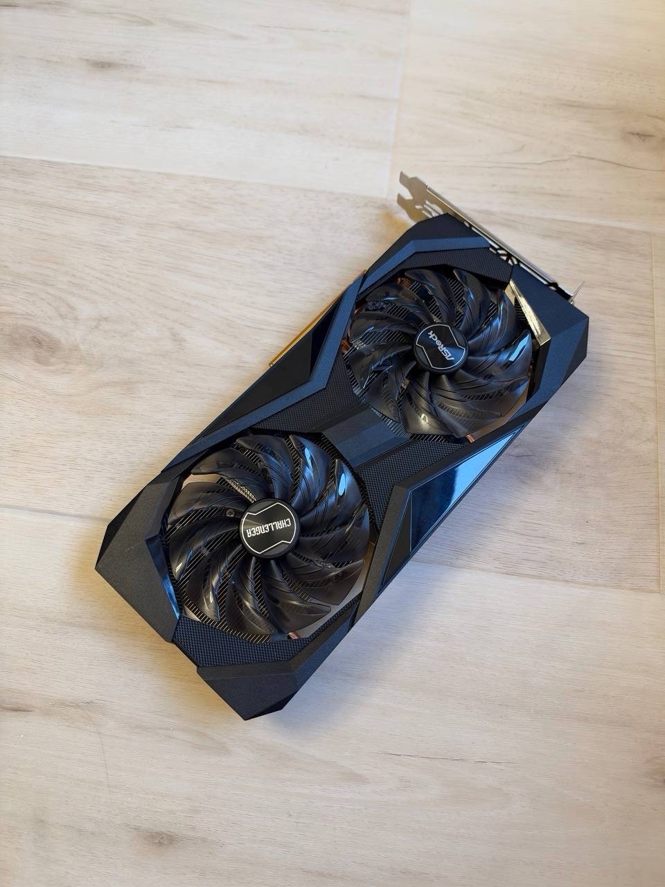 ASRock Radeon RX 7600 Challenger OC 8GB GDDR6 Graphics Card - Fully Working