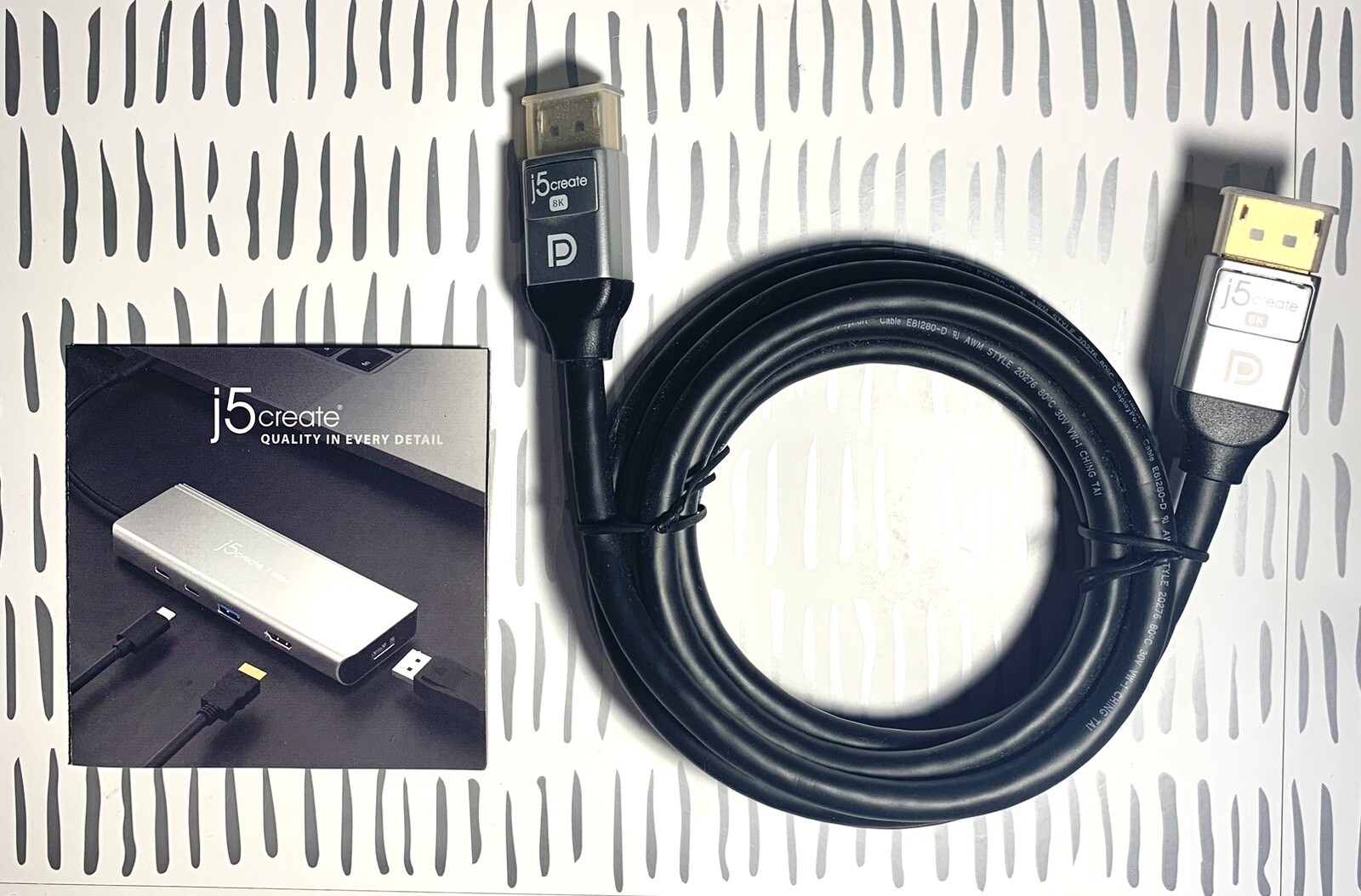 NEW j5create JDC43 8K Display Port Cable Computer Monitor Streaming TV