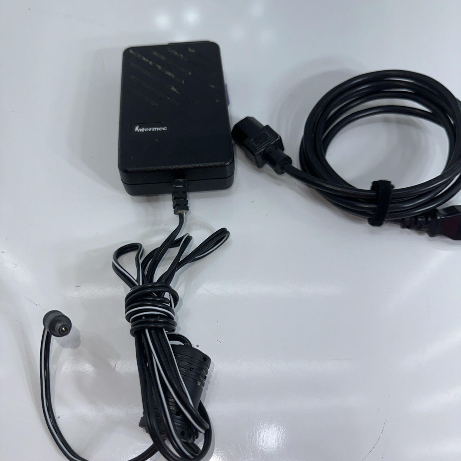Genuine Intermec 851-082-203 AE19 AC Power Adapter - With Power Cord