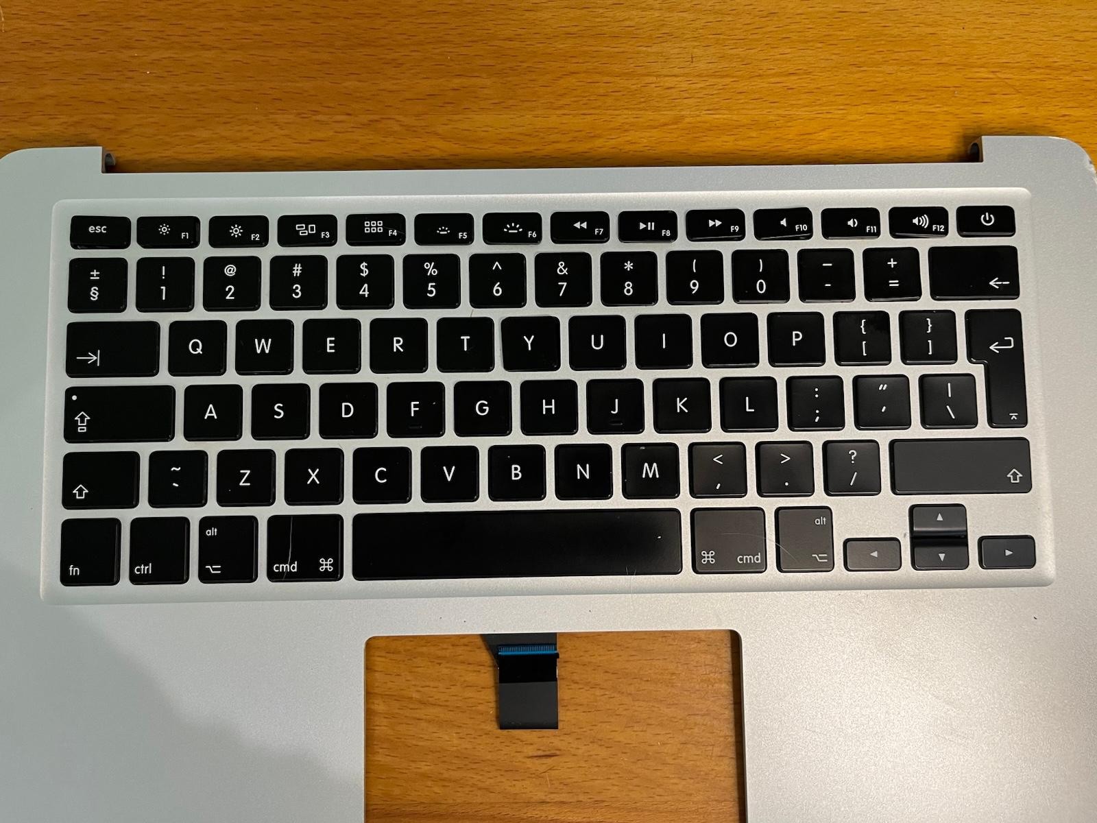 Genuine Apple Replacement Button AP11 MacBook Air 2012-2015 + Pro 2013-2016