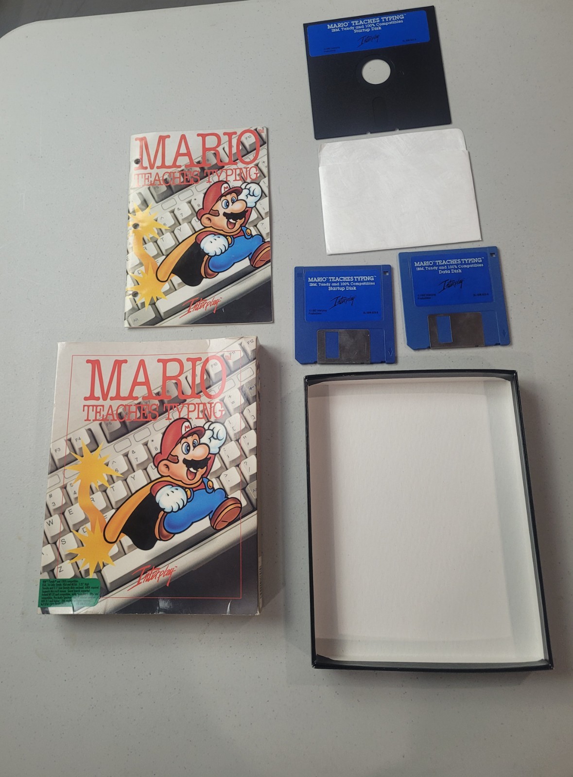 Mario Teaches Typing Big Box PC Game 1992 Interplay IBM DOS 3.5" Disks Manual