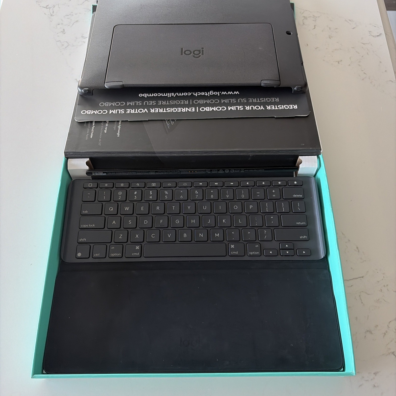 logitech slim combo ipad pro 12.9 5th