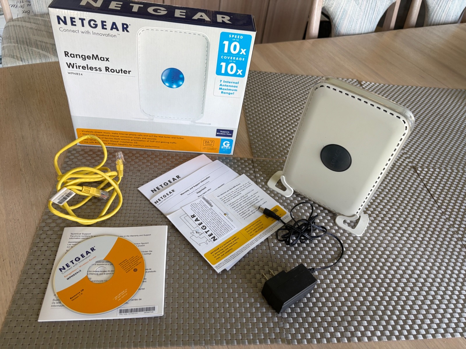 NETGEAR Lightly Used, RANGEMAX Wireless Router WPN824 G MIMO Firewall Security