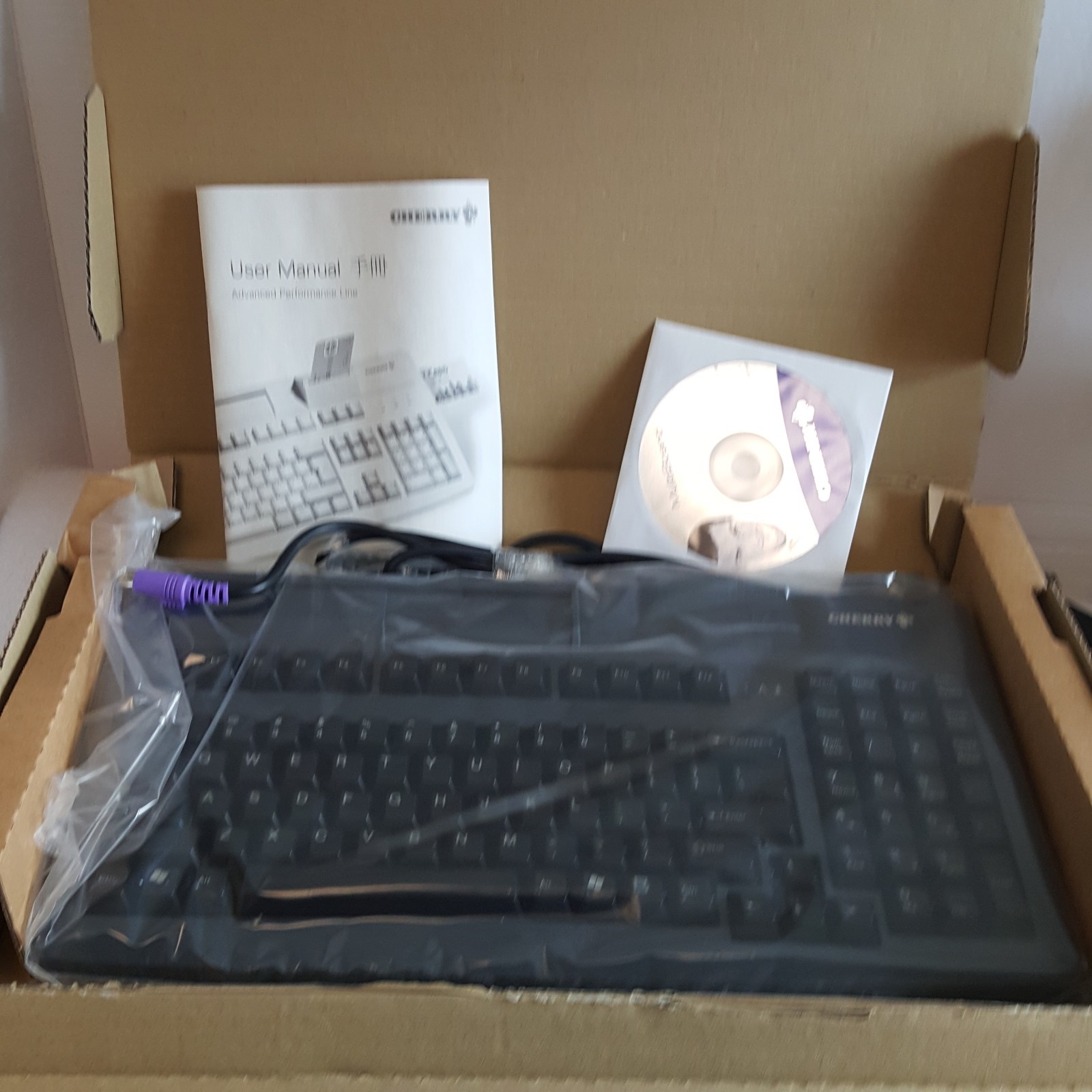 Cherry G81-7000LPCUS-2/02 PS2 Keyboard w/Card Reader Cherry Black