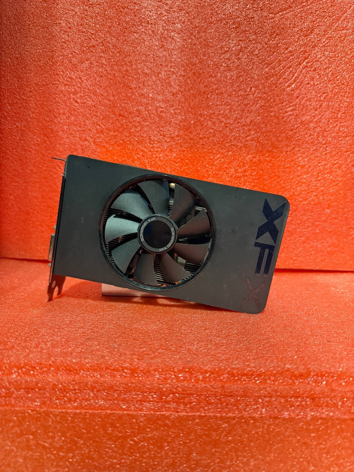 XFX AMD Radeon R7 260X 2GB GDDR5 Desktop Graphics Card