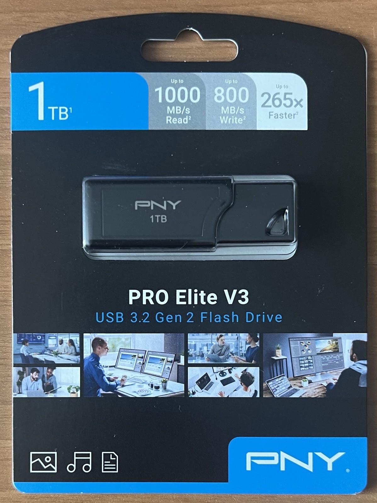 PNY - PRO Elite V3 1TB USB 3.2 Gen 2 Flash Drive - Black [23D]