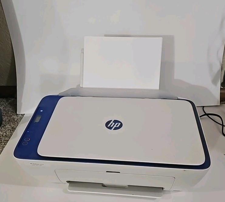 HP Deskjet 2622 All in One Compact Printer Scanner And Copier. Needs Ink.