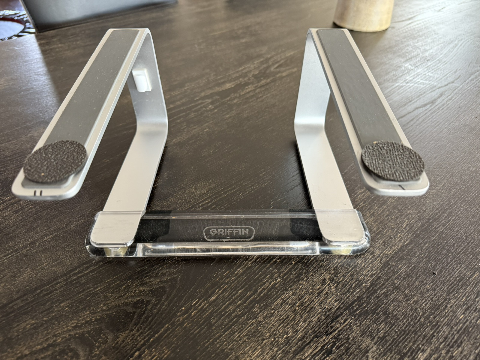 GRIFFIN ELEVATOR LAPTOP STAND--SILVER (GC-16034-2)--NEW
