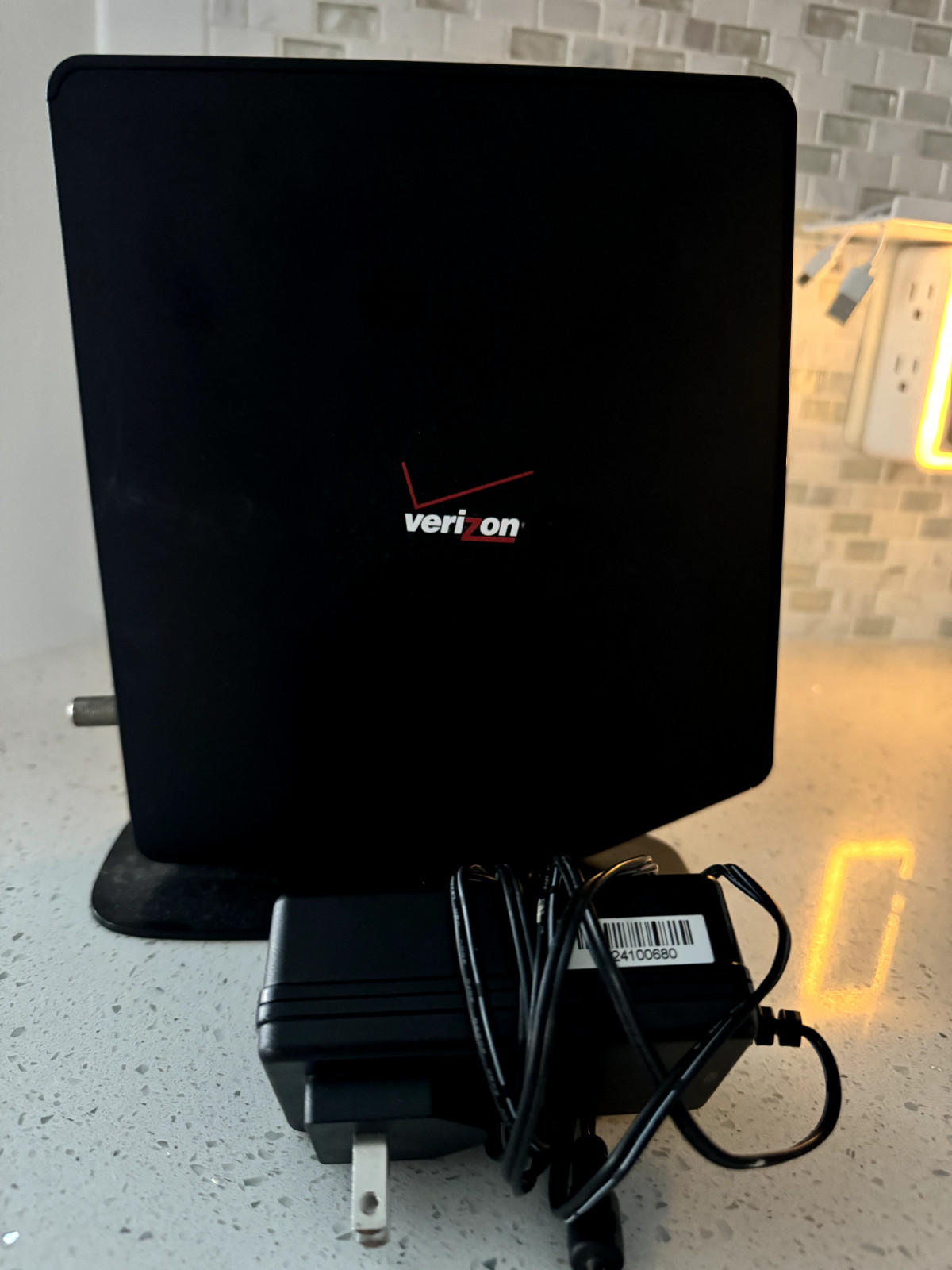 Verizon Fios  4-Port Wi-Fi Router - Black (FIOS-G1100)