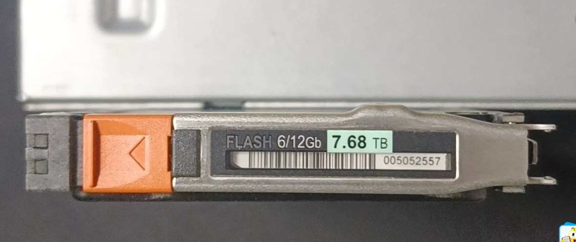 DELL EMC 005052557 D3F-2SFXL2-7680 Unity300/400/500/600F 7.68T SSD