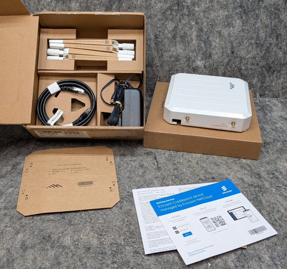 Cradlepoint BEA3-1850-5GC-GN W1850 5G Router + Antenna (S5A325A) 🔥New/Open🔥