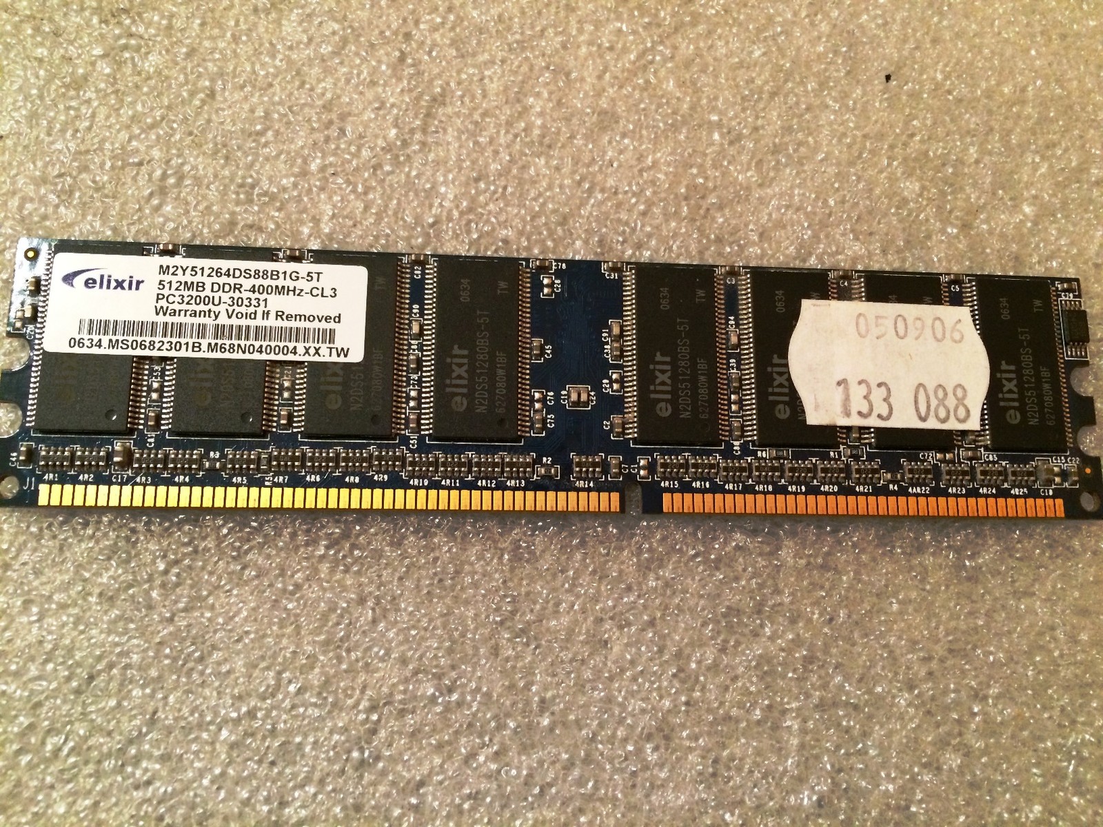 Elixir M2U51264DS8HB3G-6K 512MB PC2700 333MHz CL2.5 184 Pin DDR Memory