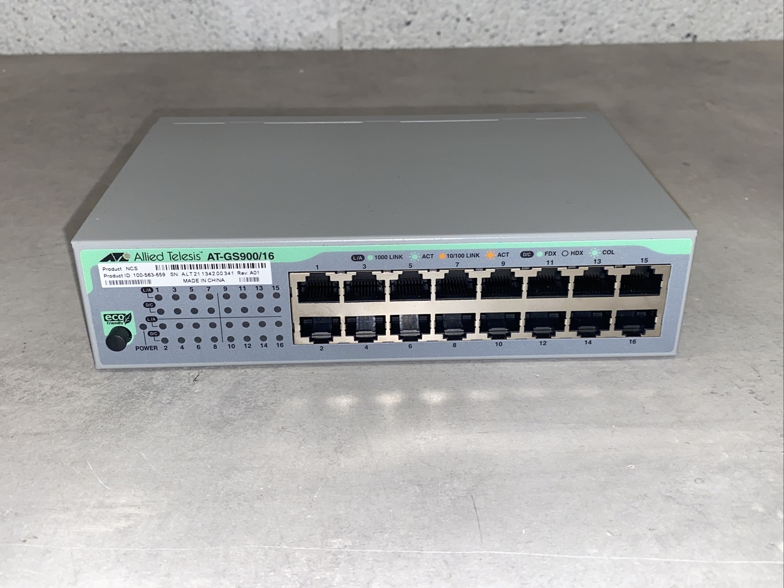 Allied Telesis AT-GS900/16 External 16-Port Unmanaged Gigabit Ethernet Switch