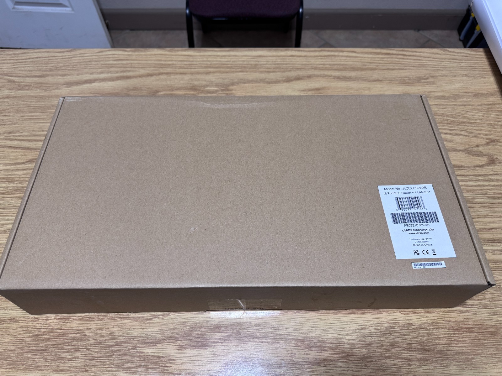 New Lorex ACCLPS263B 16-Port PoE Switch + 1 LAN Port Sealed In Box