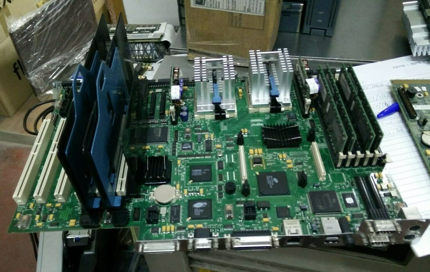 Compaq 230998-001 ProLiant ML370 G2 Server Motherboard w/2xCPU, 4x 256MB, 2x VRM