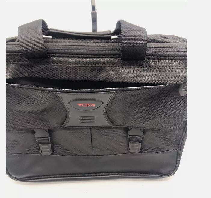 Brand new Tumi Horatio Exp Computer Briefcase 17”x13”x5 1/2” 0564c