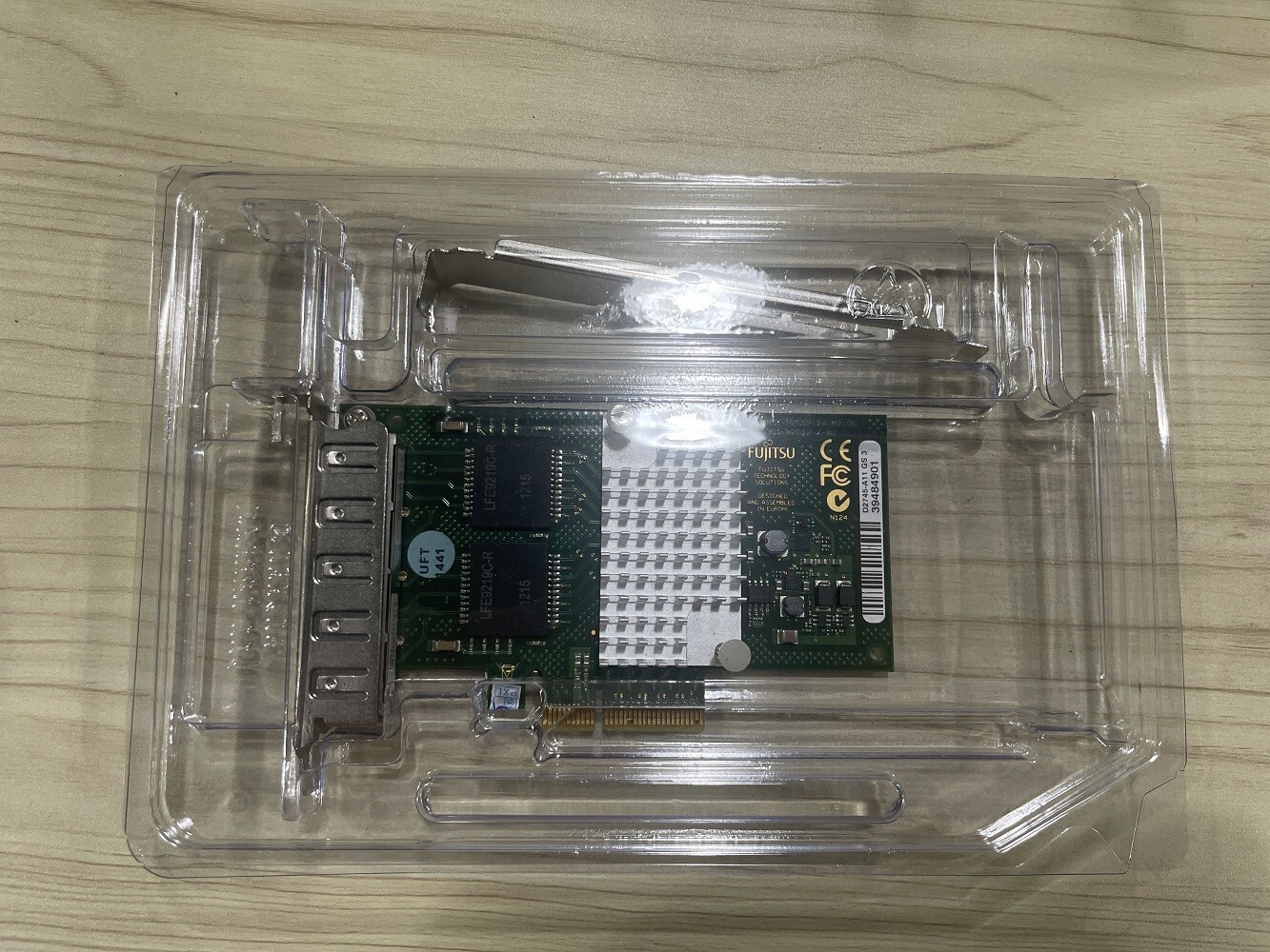 Fujitsu Quad-Port Gigabit Network Card PCI-E D2745-A11 S26361