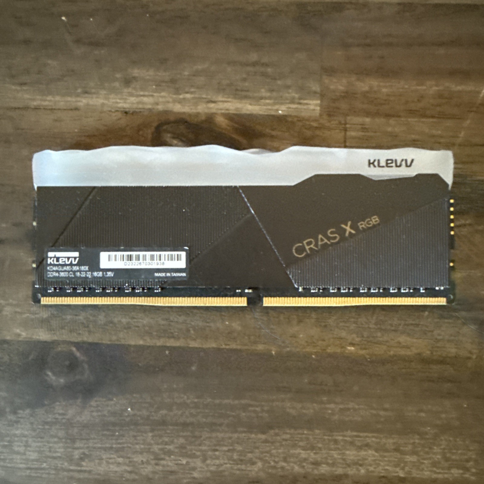 KLEVV CRAS x RGB 16GB 3600MHz DDR4 RAM