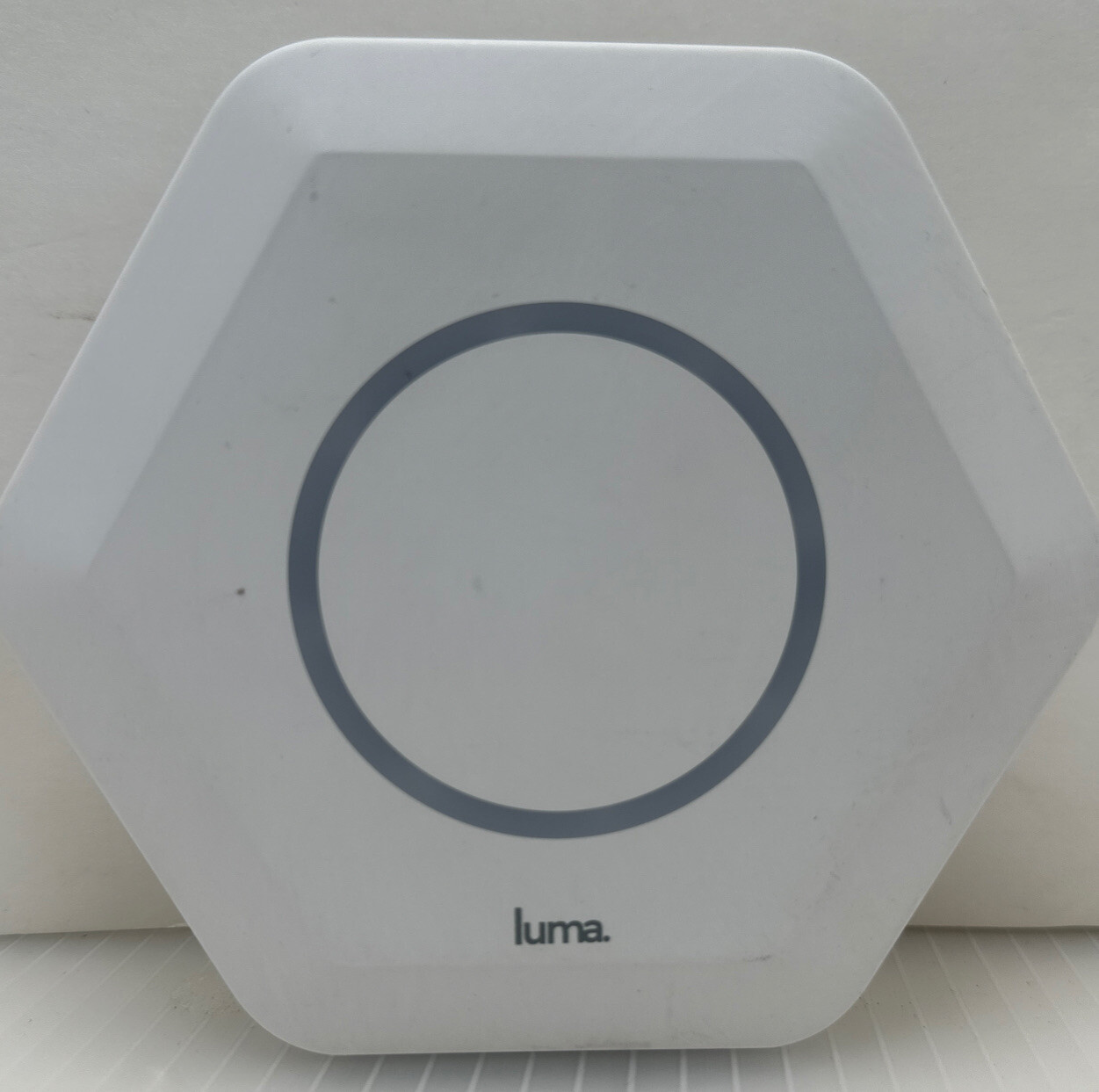 LUMA HOME MESH WIFI EXTENDER ROUTER MXF-L1000 -  Router And Power Cord