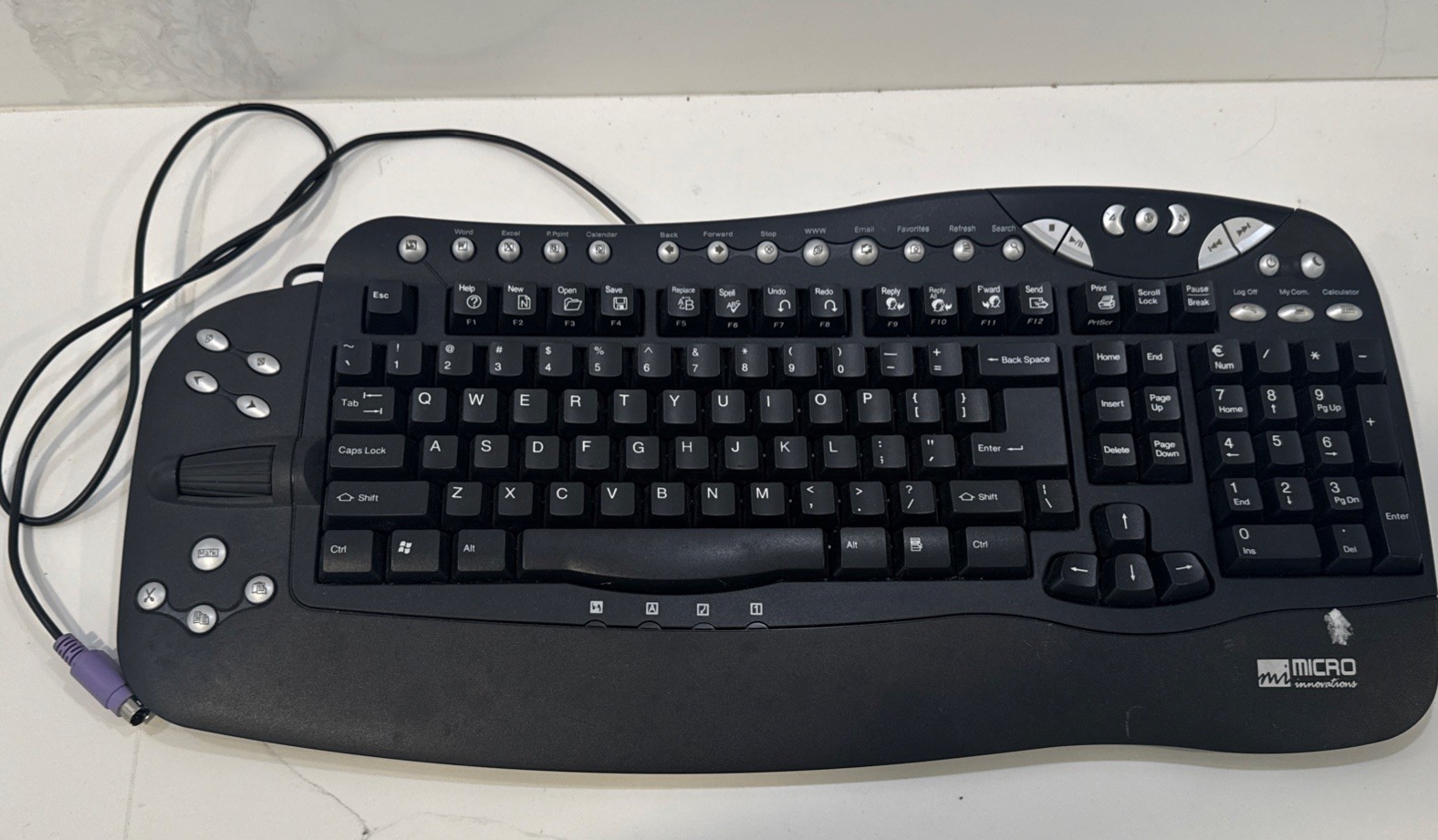 Micro Innovations Ergonomic Keyboard w/ Scroll wheel - 6 Pin PC Connector