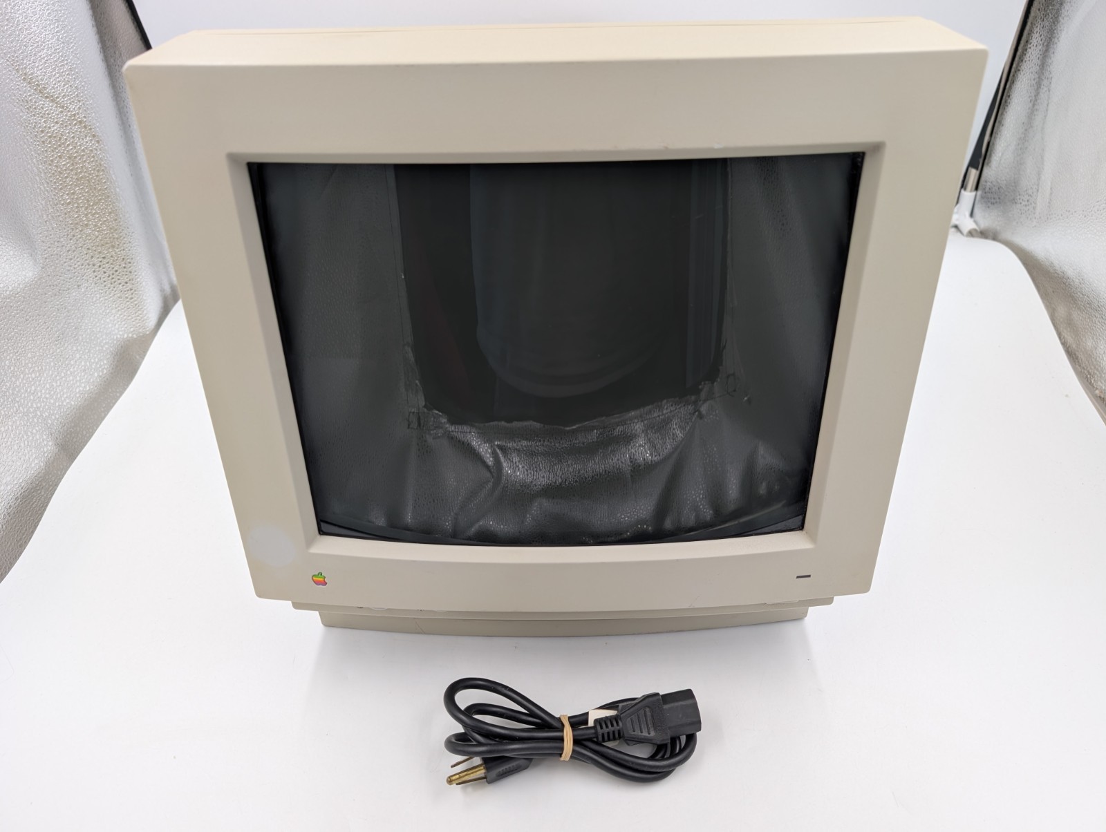 Working Apple Macintosh Color Display M1212 13 Inch Trinitron CRT Monitor 260193