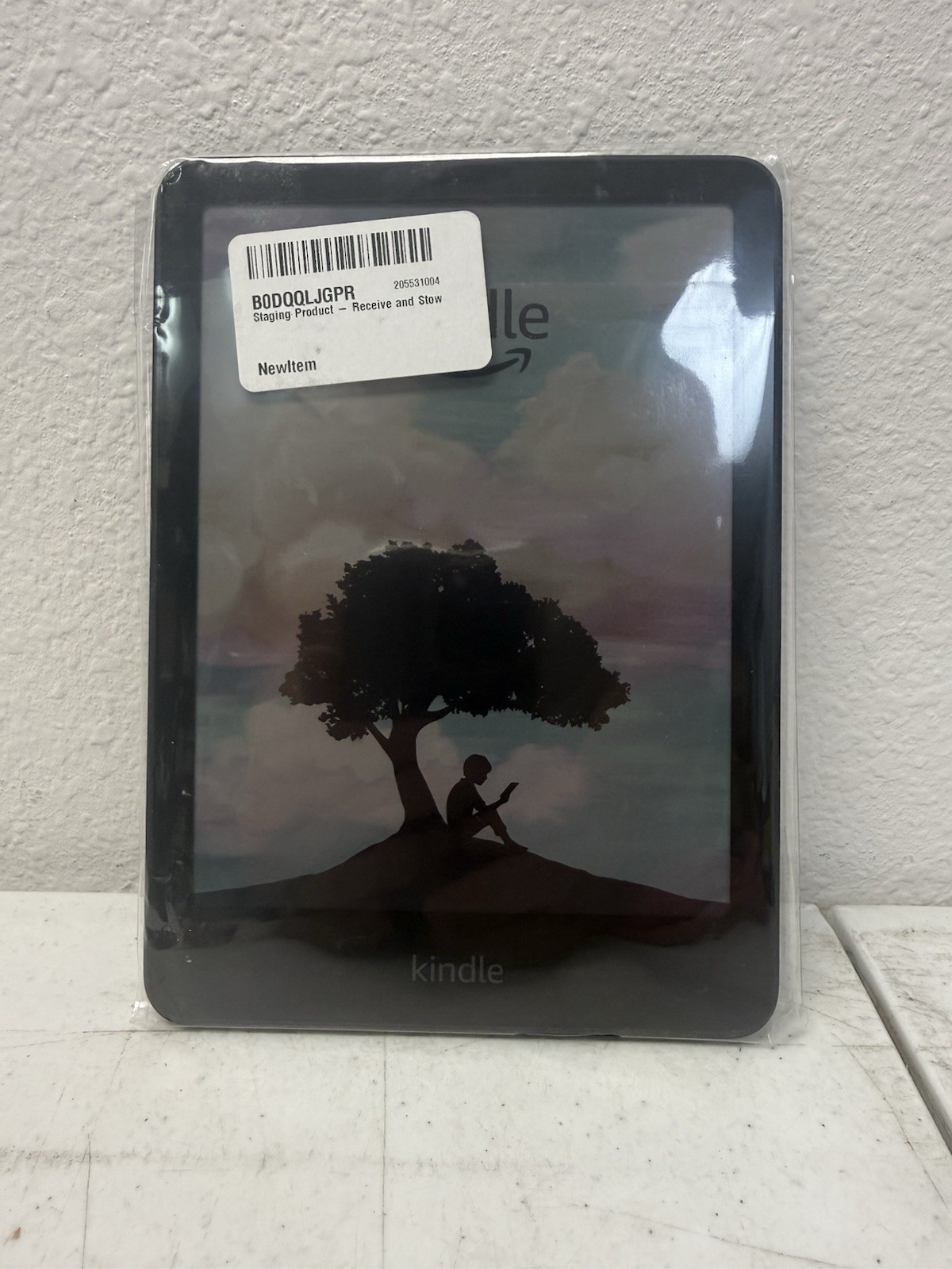 Amazon Kindle Colorsoft Signature Edition 16GB 7" Color E-Ink Display Waterproof