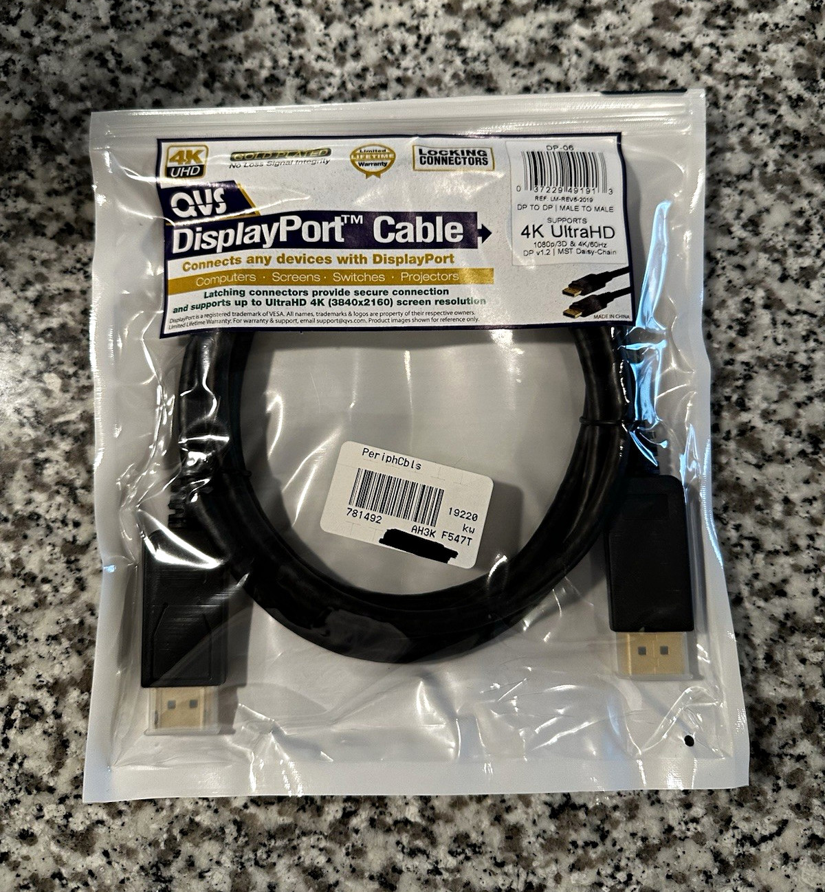 QVS DP-06 DisplayPort Cable 6 ft 4K Ultra HD Locking DP Male to DP Male