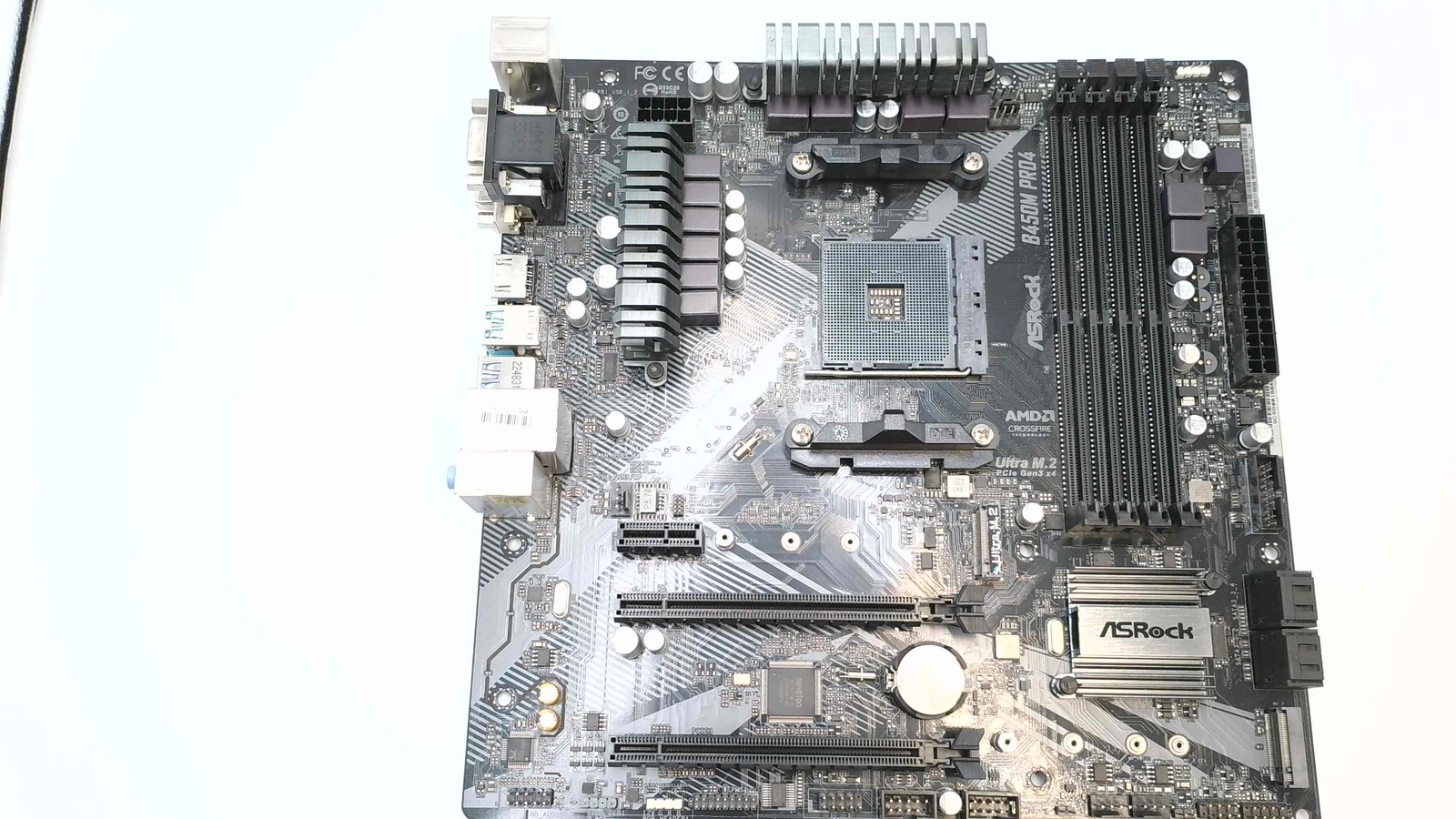 ASRock B450M Pro4 R2.0 AMD Socket AM4 Micro ATX *PARTS ONLY* PC1722761