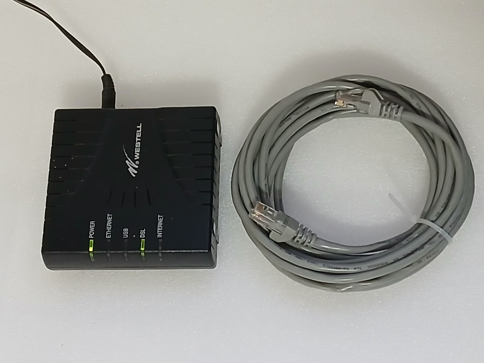Westell Modem and Router with Power and Eithernet Cord Model E90-610014-06