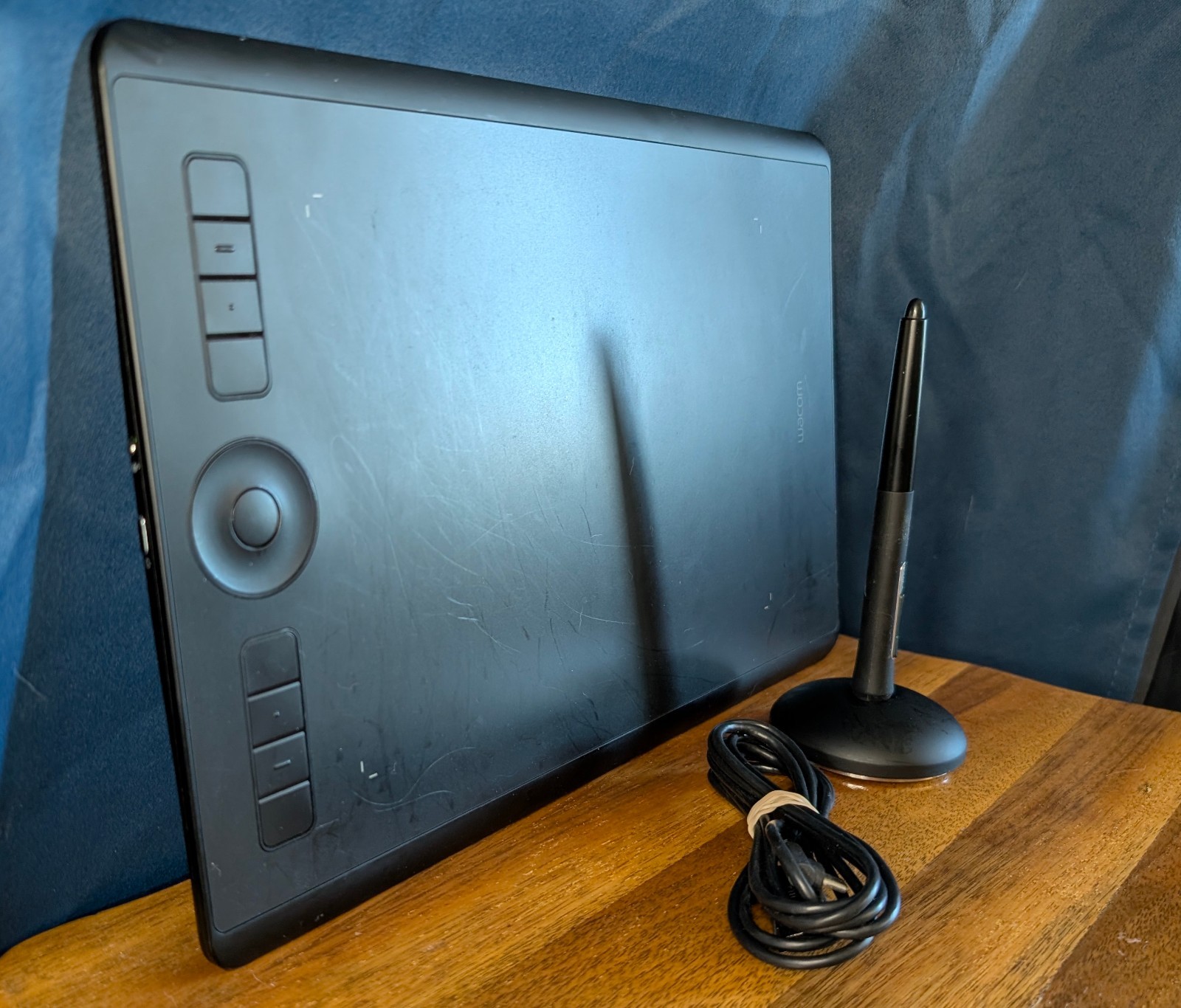 Wacom PTH-660 Intuos Pro Medium Drawing Tablet With Pen, Holder, Nibs, USB Cord