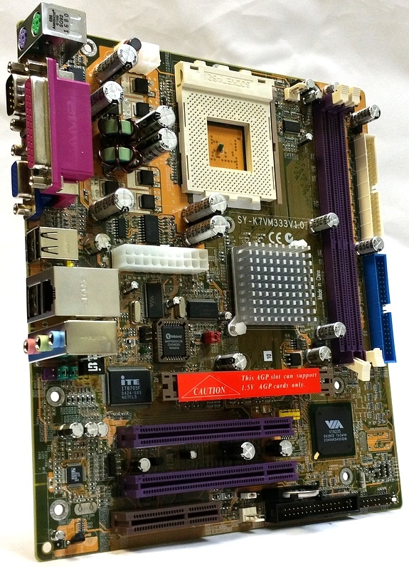 SOYO SY-K7VM333, Socket A, AMD Motherboard Form Factor:Micro ATX Chipset Type:VI