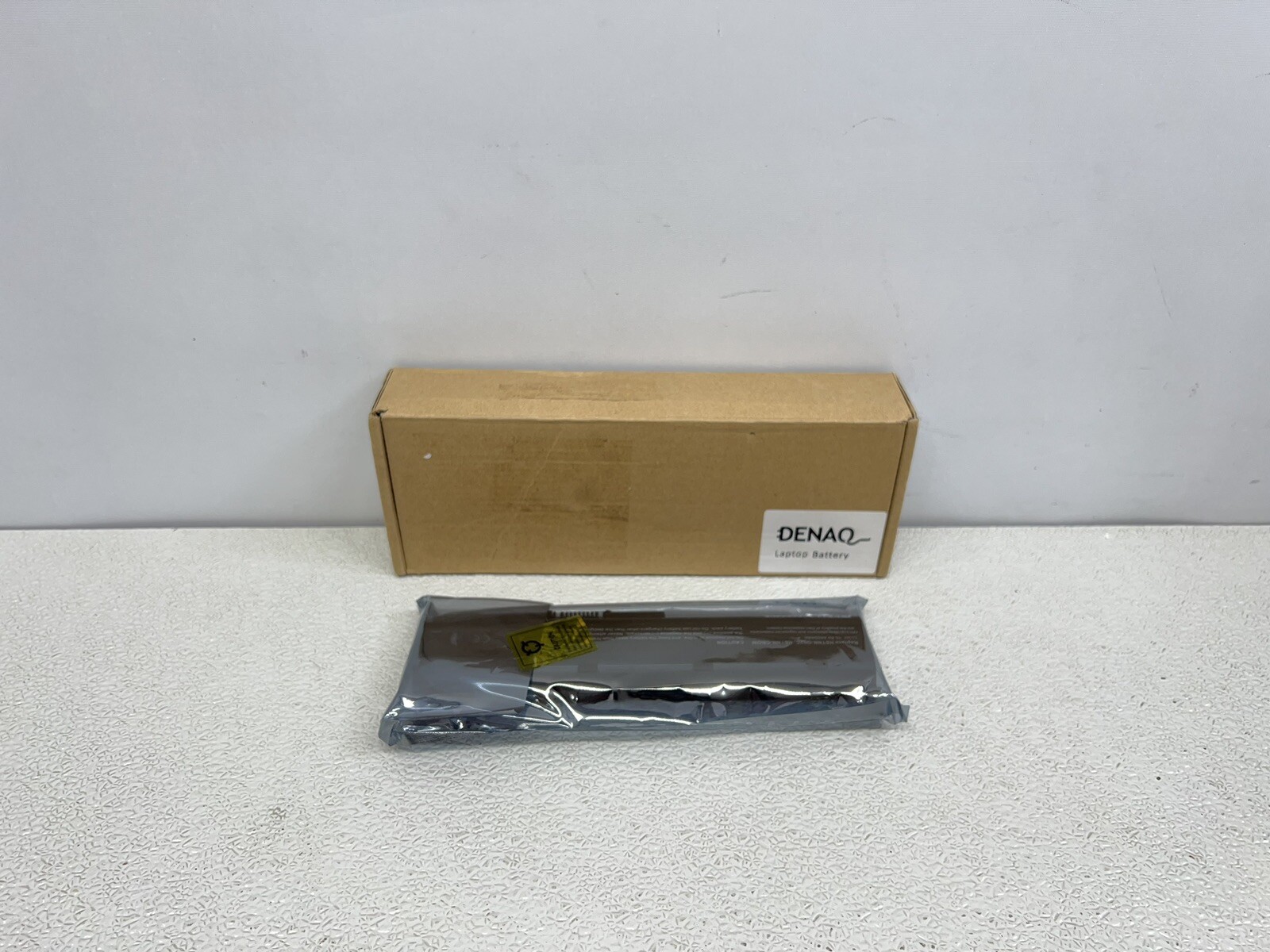 DENAQ - 6-Cell Lithium-Ion Battery for Select HP Laptops -
