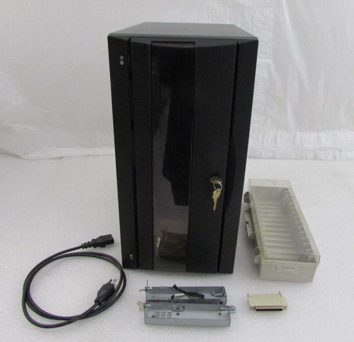 Spectra Logic Treefrog 2K 2000 15-Slot DCH AIT Tape Library P/N 90876100-0-W4G