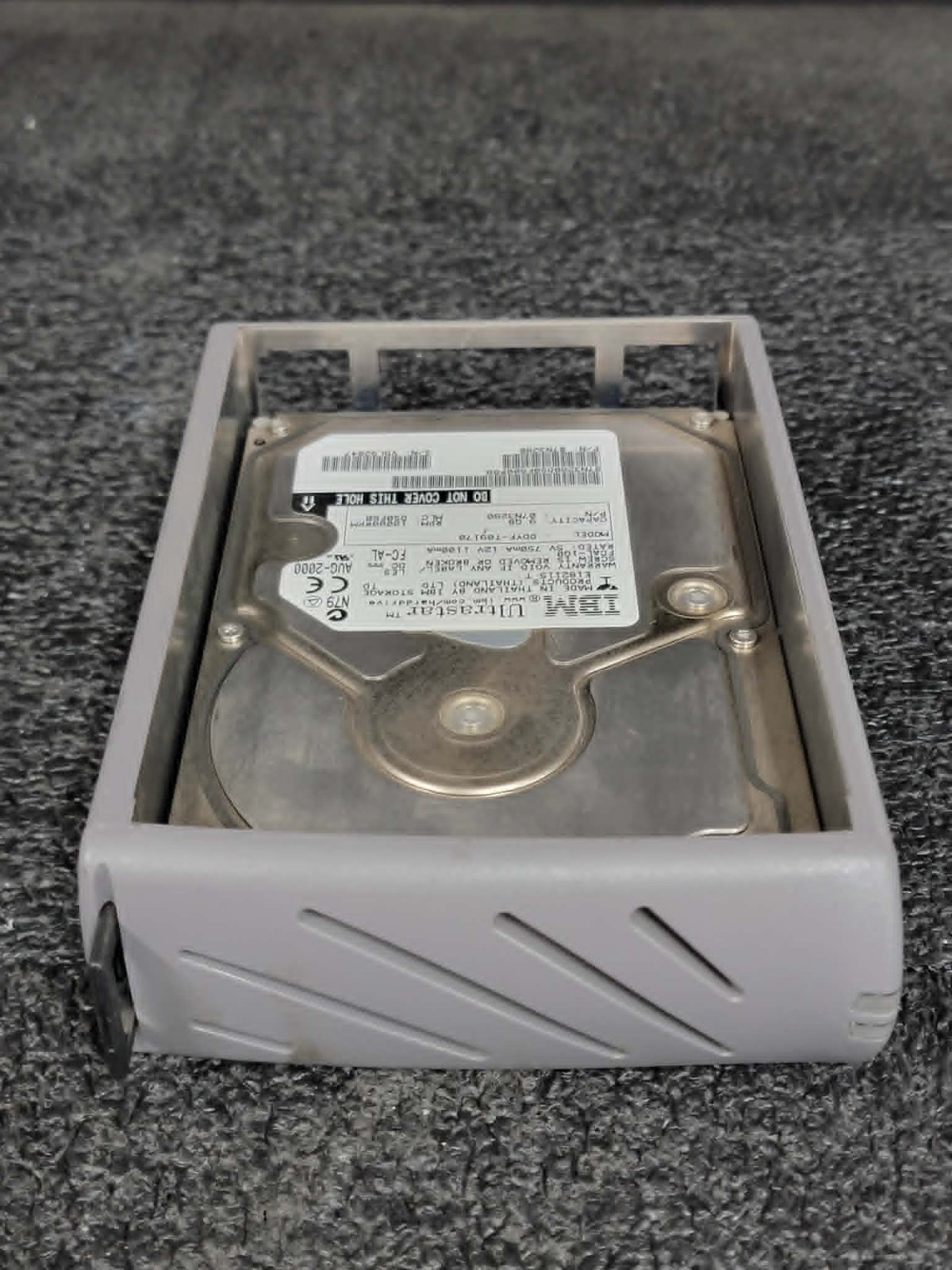 Sun/IBM T3 07N3280 Array 9GB Hard Disk Drive HD HDD DDYF-T09170 9l9004-022 Tray